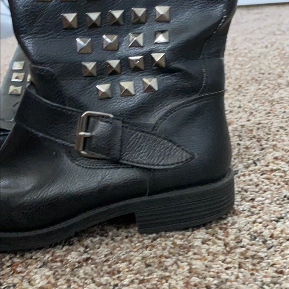 Studded boots - Picture 3 of 5